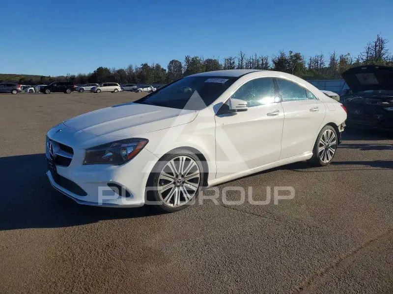 2018 Mercedes Benz CLA-Class фото