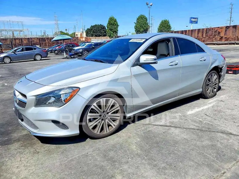 2018 Mercedes Benz CLA-Class фото