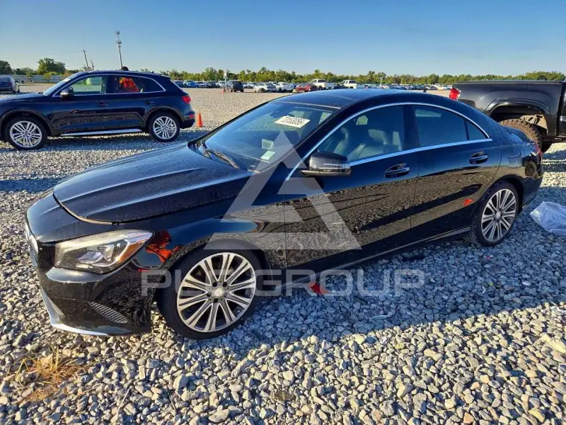 2018 Mercedes Benz CLA-Class фото