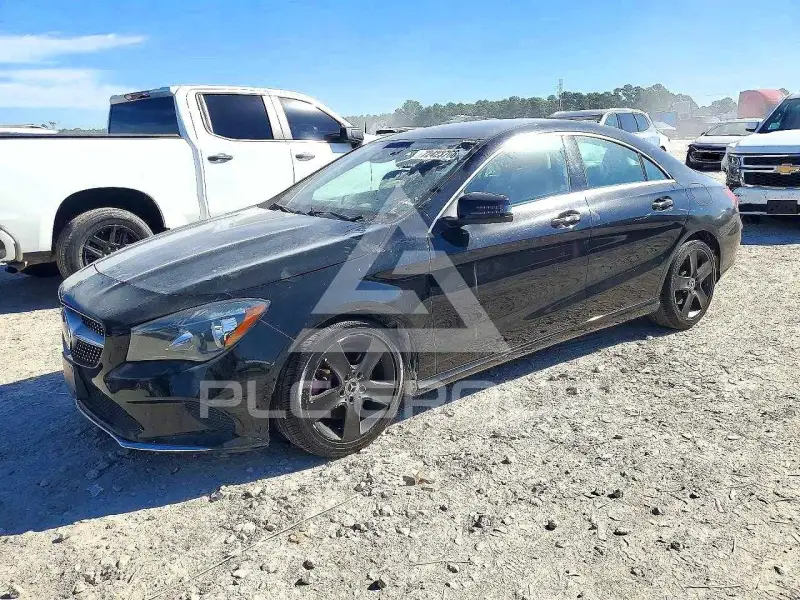 2018 Mercedes Benz CLA-Class фото