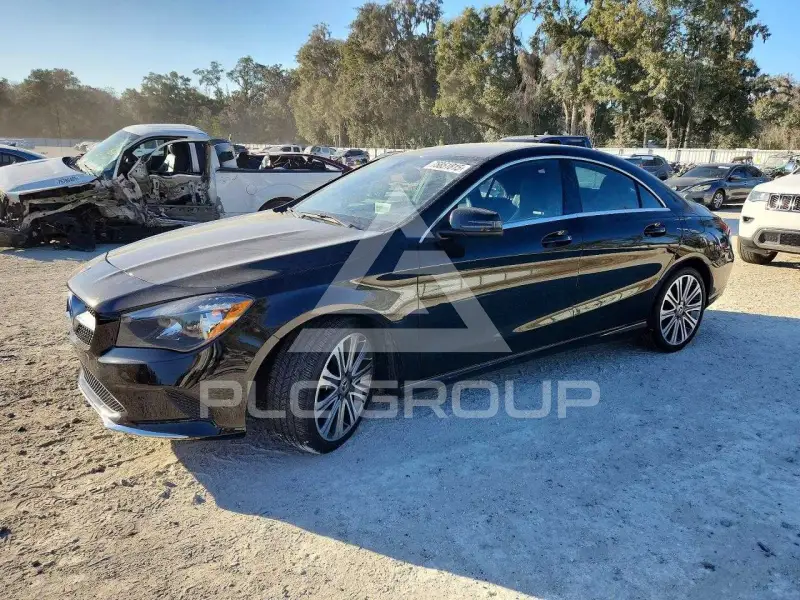 2018 Mercedes Benz CLA-Class фото