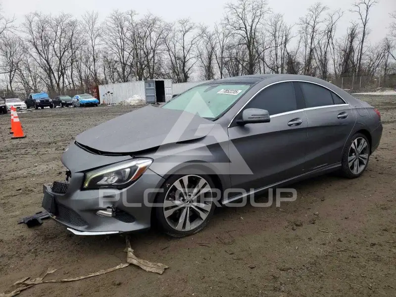 2018 Mercedes Benz CLA-Class фото