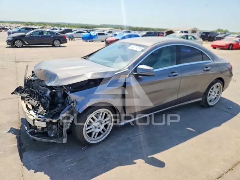 2018 Mercedes Benz CLA-Class фото