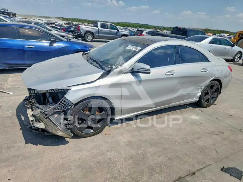 2018 Mercedes Benz CLA-Class фото