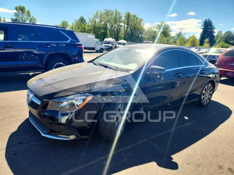 2018 Mercedes Benz CLA-Class фото
