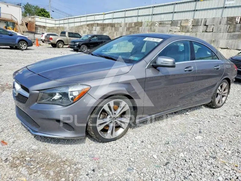 2018 Mercedes Benz CLA-Class фото