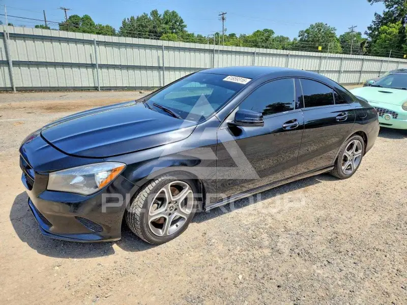 2018 Mercedes Benz CLA-Class фото