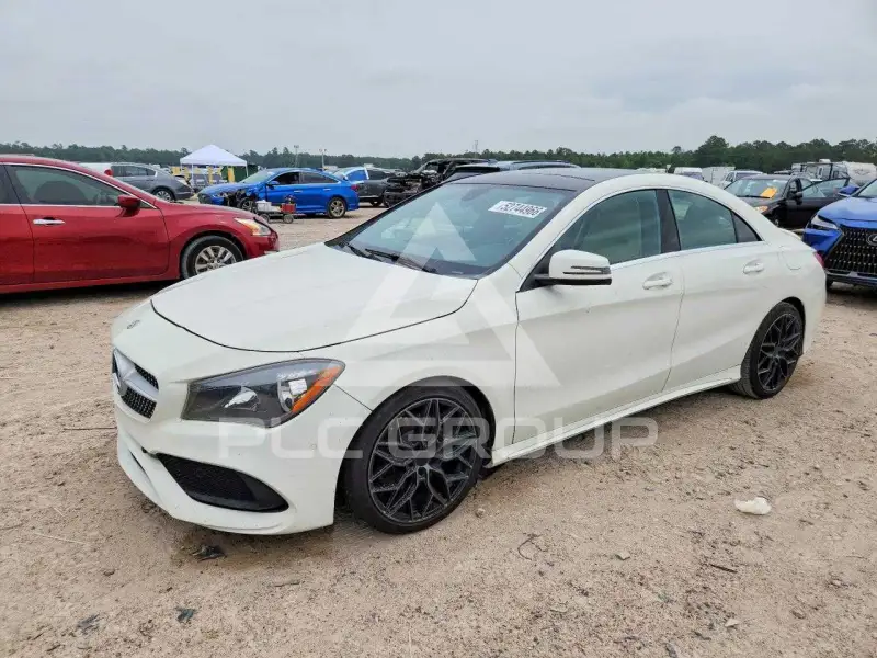 2018 Mercedes Benz CLA-Class фото