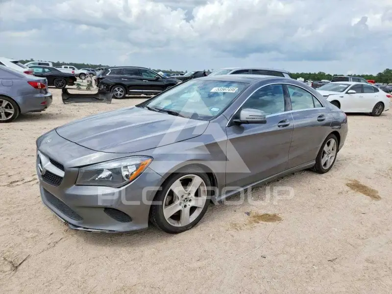 2018 Mercedes Benz CLA-Class фото