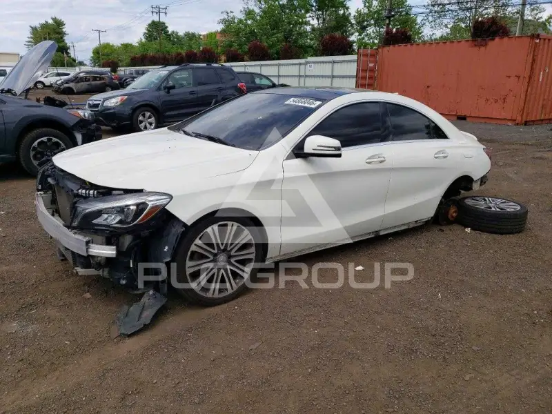 2018 Mercedes Benz CLA-Class фото