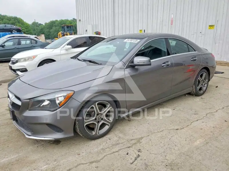 2018 Mercedes Benz CLA-Class фото