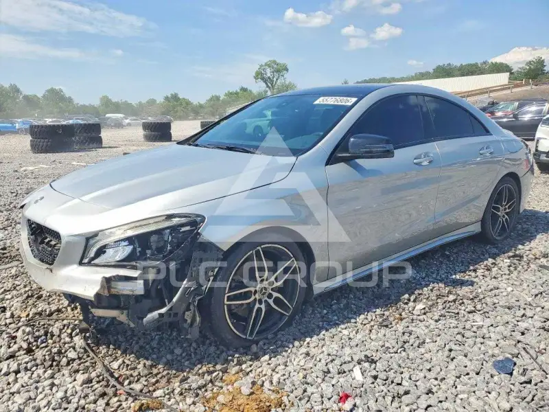 2018 Mercedes Benz CLA-Class фото