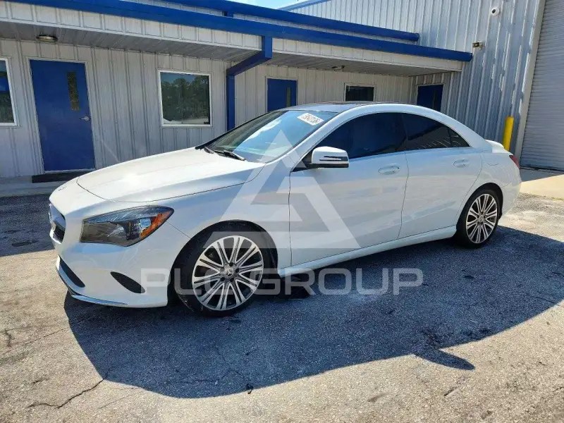 2018 Mercedes Benz CLA-Class фото