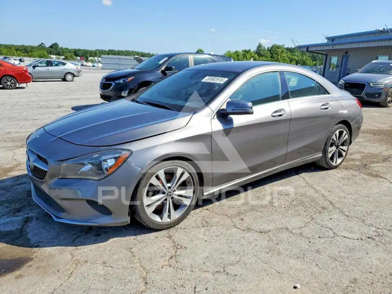 2018 Mercedes Benz CLA-Class фото