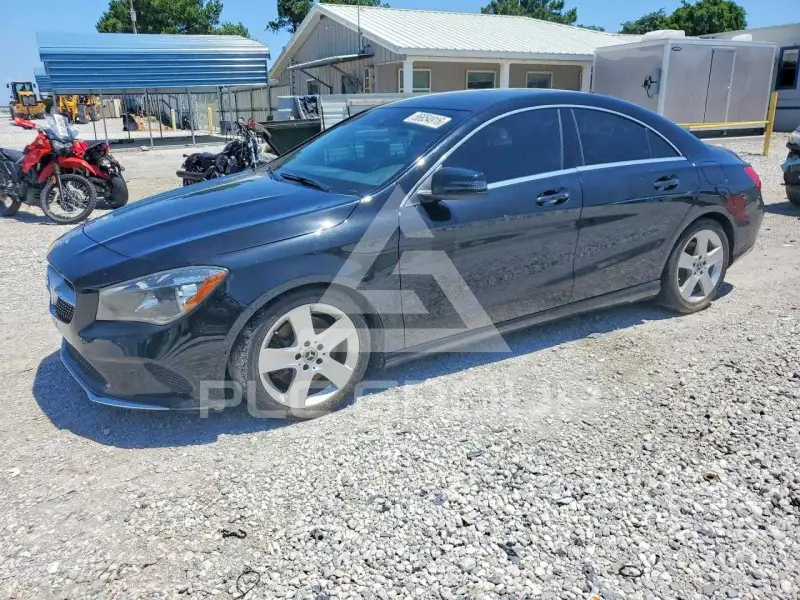 2018 Mercedes Benz CLA-Class фото