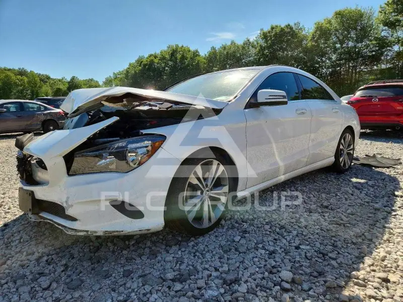 2018 Mercedes Benz CLA-Class фото