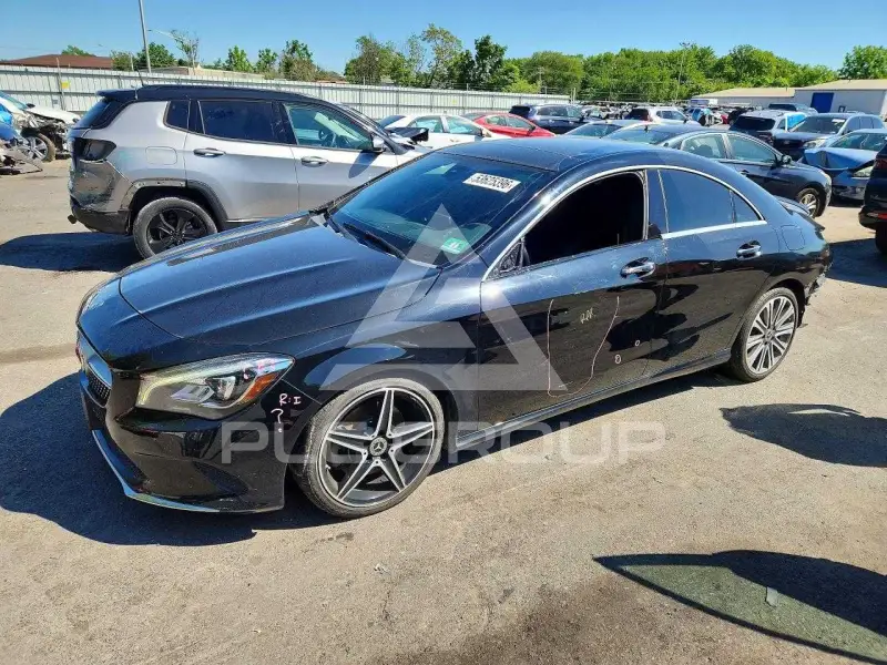 2018 Mercedes Benz CLA-Class фото