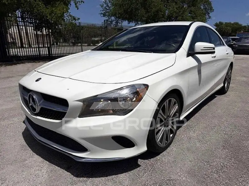2018 Mercedes Benz CLA-Class фото