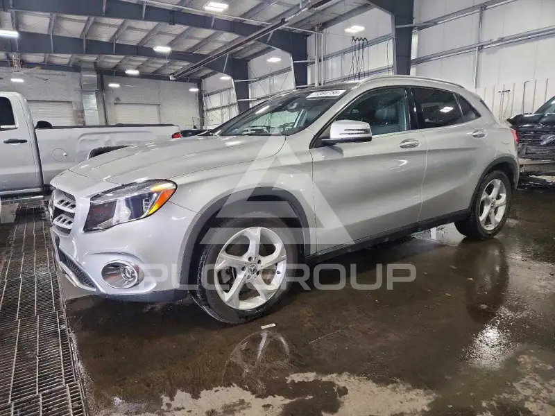 2018 Mercedes Benz GLA-Class фото