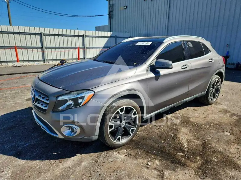 2018 Mercedes Benz GLA-Class photo