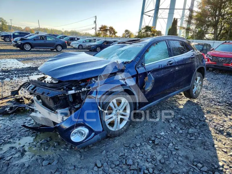 2018 Mercedes Benz GLA-Class фото