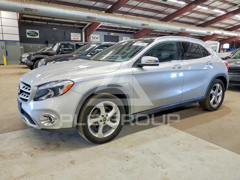 2018 Mercedes Benz GLA-Class фото