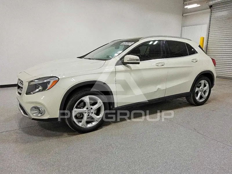 2018 Mercedes Benz GLA-Class фото