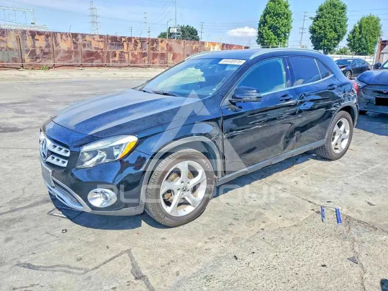 2018 Mercedes Benz GLA-Class фото