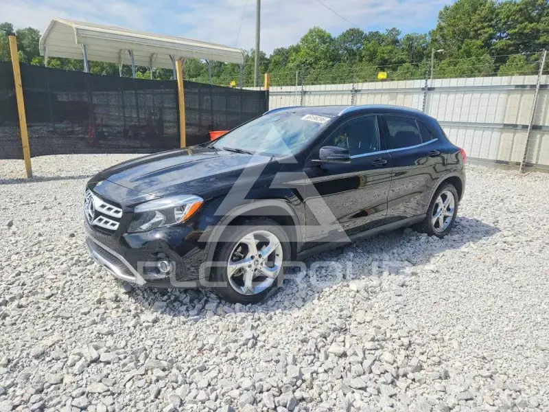 2018 Mercedes Benz GLA-Class фото