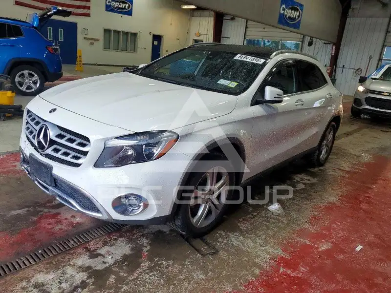 2018 Mercedes Benz GLA-Class photo