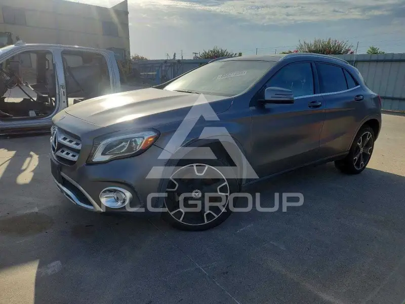 2018 Mercedes Benz GLA-Class фото