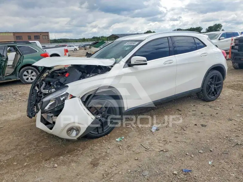 2018 Mercedes Benz GLA-Class фото