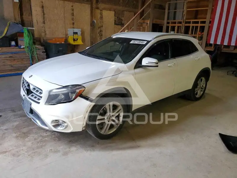 2018 Mercedes Benz GLA-Class фото