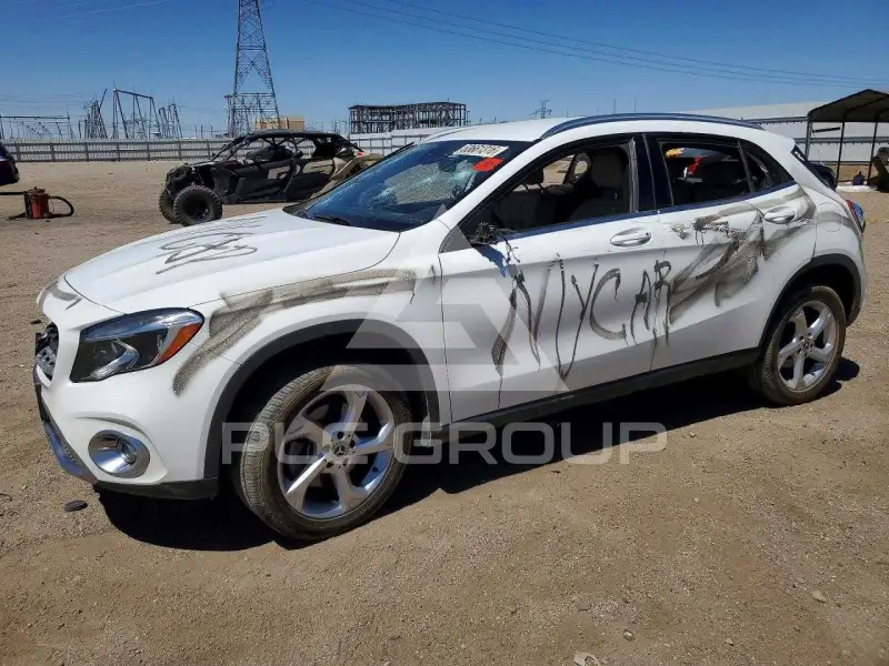 2018 Mercedes Benz GLA-Class photo