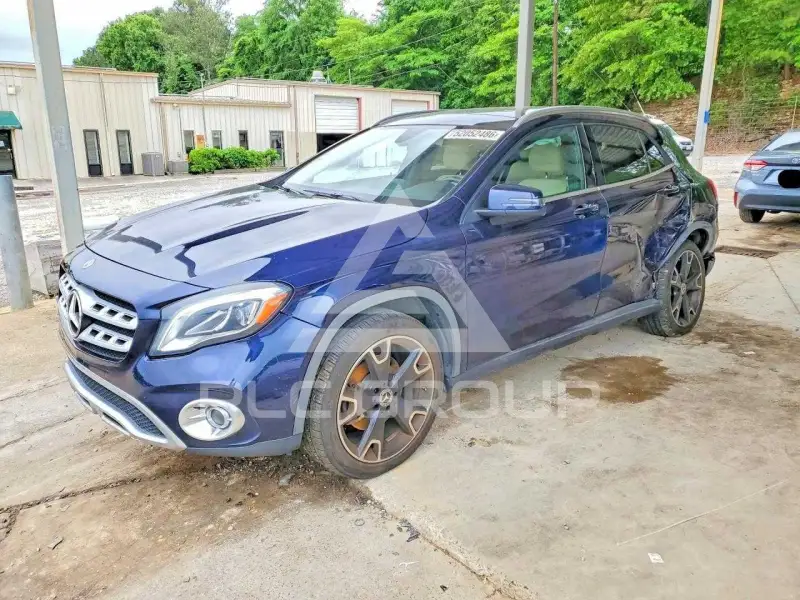 2018 Mercedes Benz GLA-Class фото