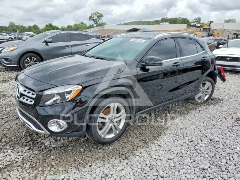 2018 Mercedes Benz GLA-Class фото