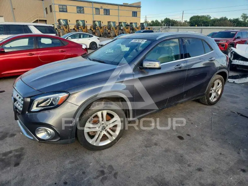 2018 Mercedes Benz GLA-Class фото