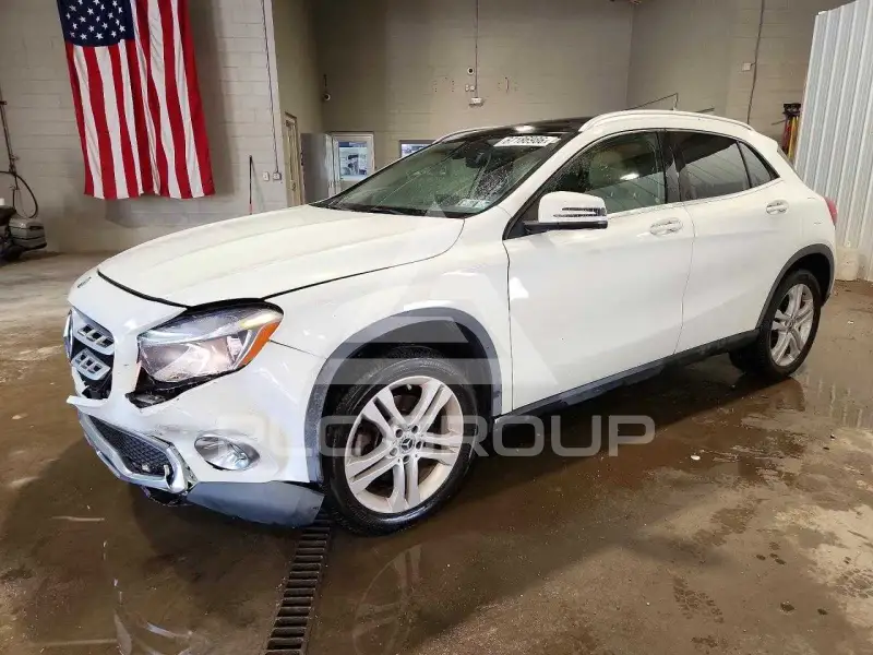 2018 Mercedes Benz GLA-Class фото
