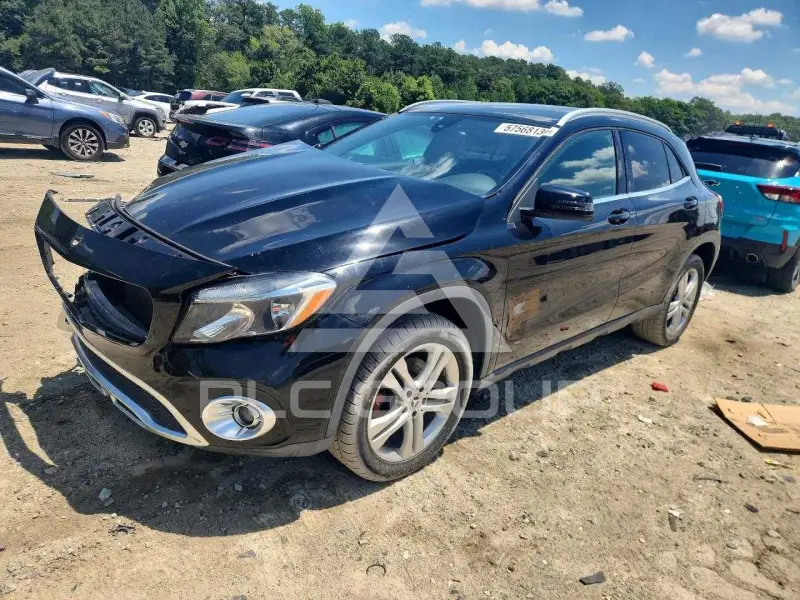 2018 Mercedes Benz GLA-Class фото