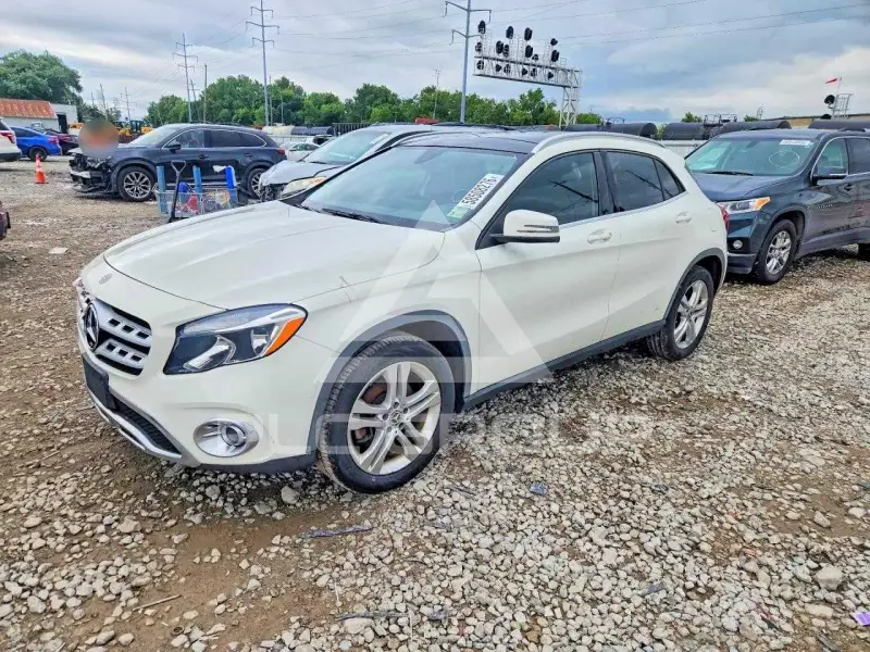2018 Mercedes Benz GLA-Class фото