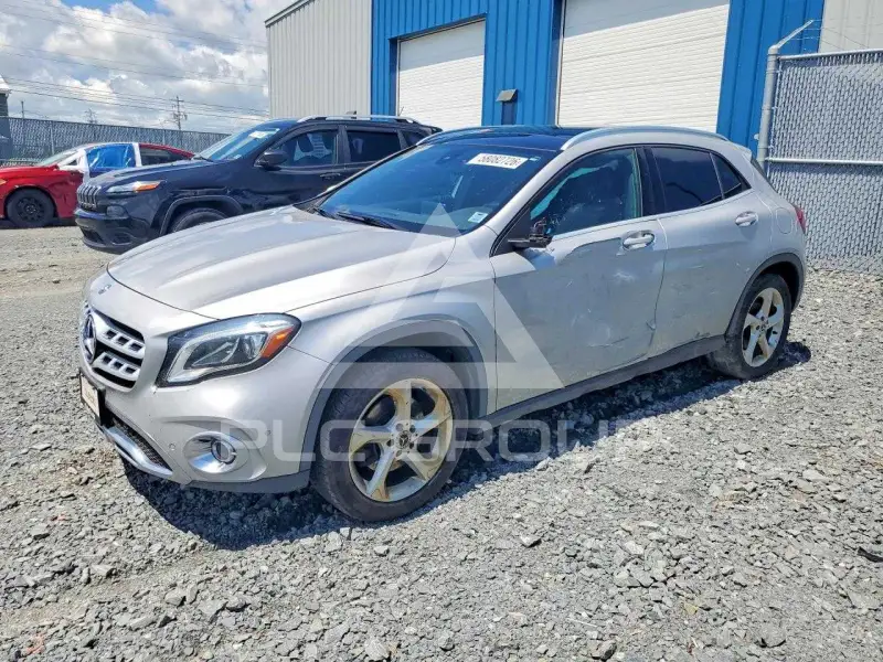 2018 Mercedes Benz GLA-Class фото