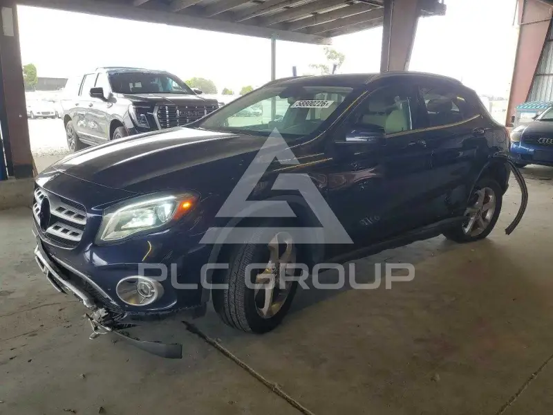 2018 Mercedes Benz GLA-Class фото