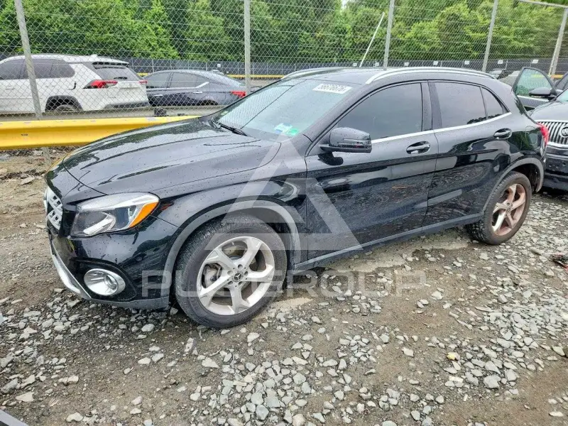 2018 Mercedes Benz GLA-Class фото