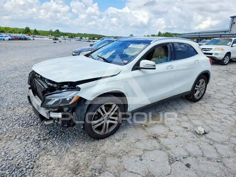 2018 Mercedes Benz GLA-Class фото