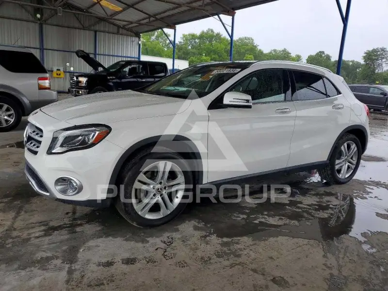 2018 Mercedes Benz GLA-Class photo