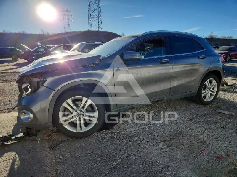 2018 Mercedes Benz GLA-Class фото