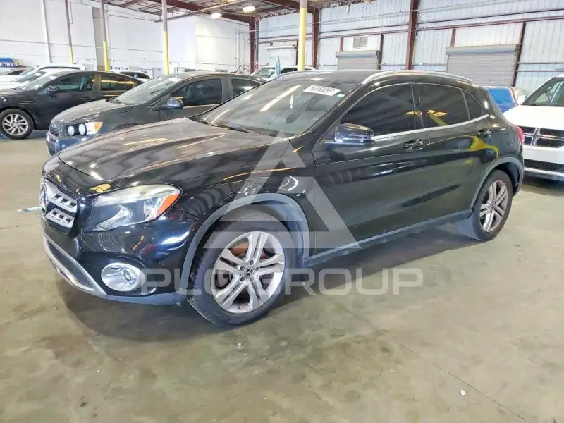 2018 Mercedes Benz GLA-Class фото
