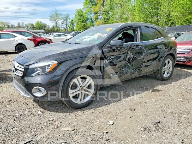2018 Mercedes Benz GLA-Class фото