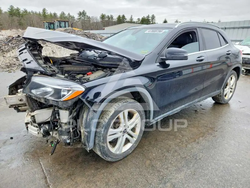 2018 Mercedes Benz GLA-Class фото