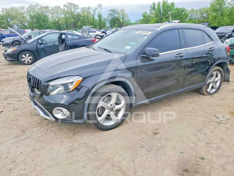 2018 Mercedes Benz GLA-Class фото